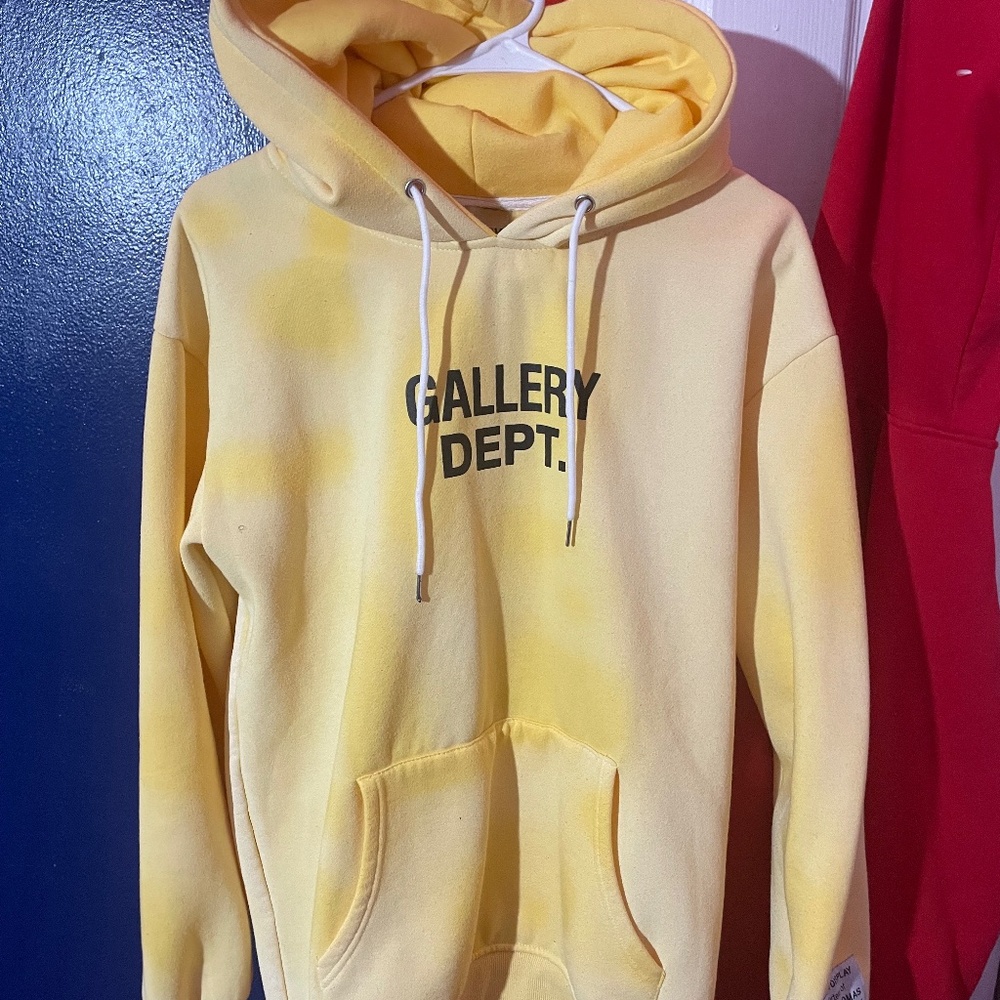 A LARG MENS GALLERY DEPT HOODIE IS NOW AVAILABLE